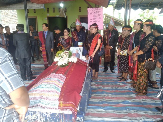 AYAHANDA POSMA BERIMAN MALAU TUTUP&nbsp;USIA