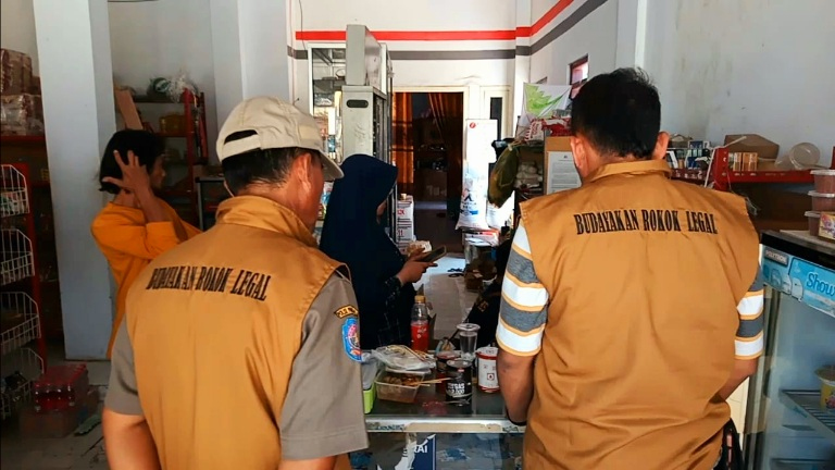 Satpol PP Bersama Bea Cukai Madura Berantas Peredaran Rokok&nbsp;Ilegal