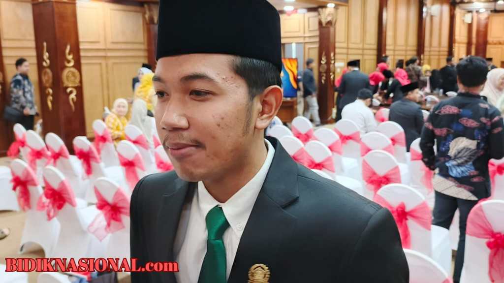 Resmi Jadi Anggota DPRD Sidoarjo, Rafi; Milenial Jangan Apatis Dengan&nbsp;Politik