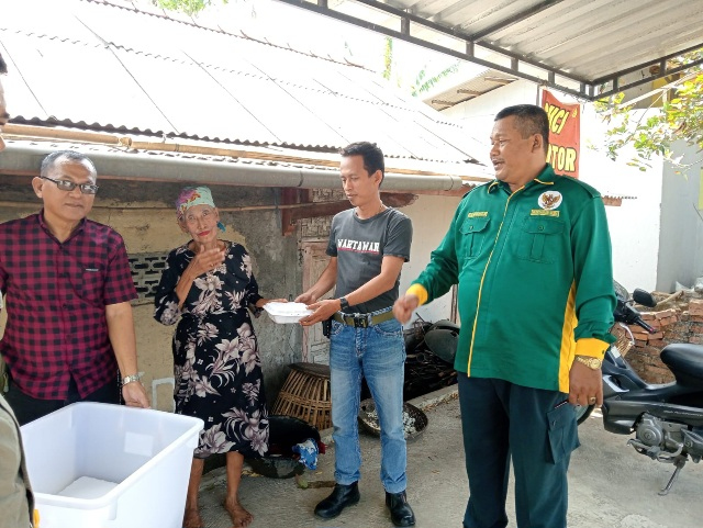 Meriahkan HUT RI Ke 79, IPJT Cilacap Berbagi Nasi&nbsp;Kotak