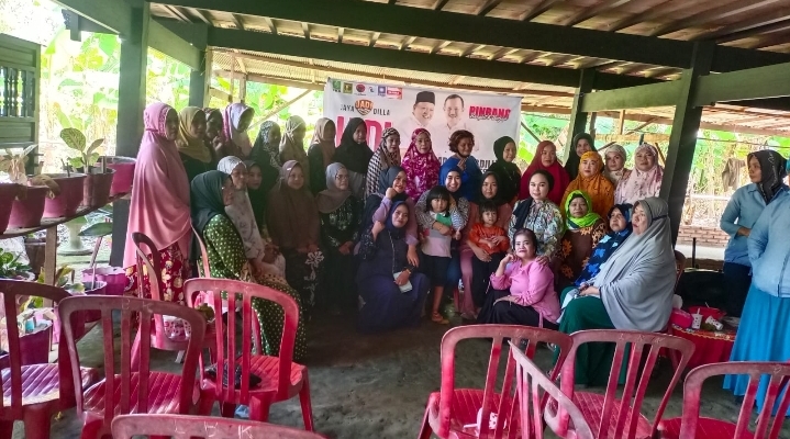 Tim Pejuang Perempuan Paslon JADI Bersama Ibu Andi Hasniar Baramuli Gelar Sosialisasi di Tiga&nbsp;Desa